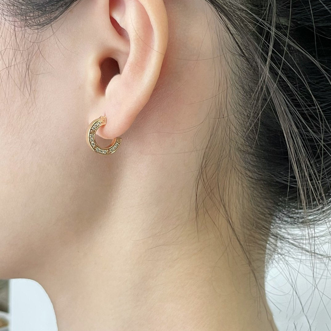 [Liorra]LOVE DIAMOND EARRINGS