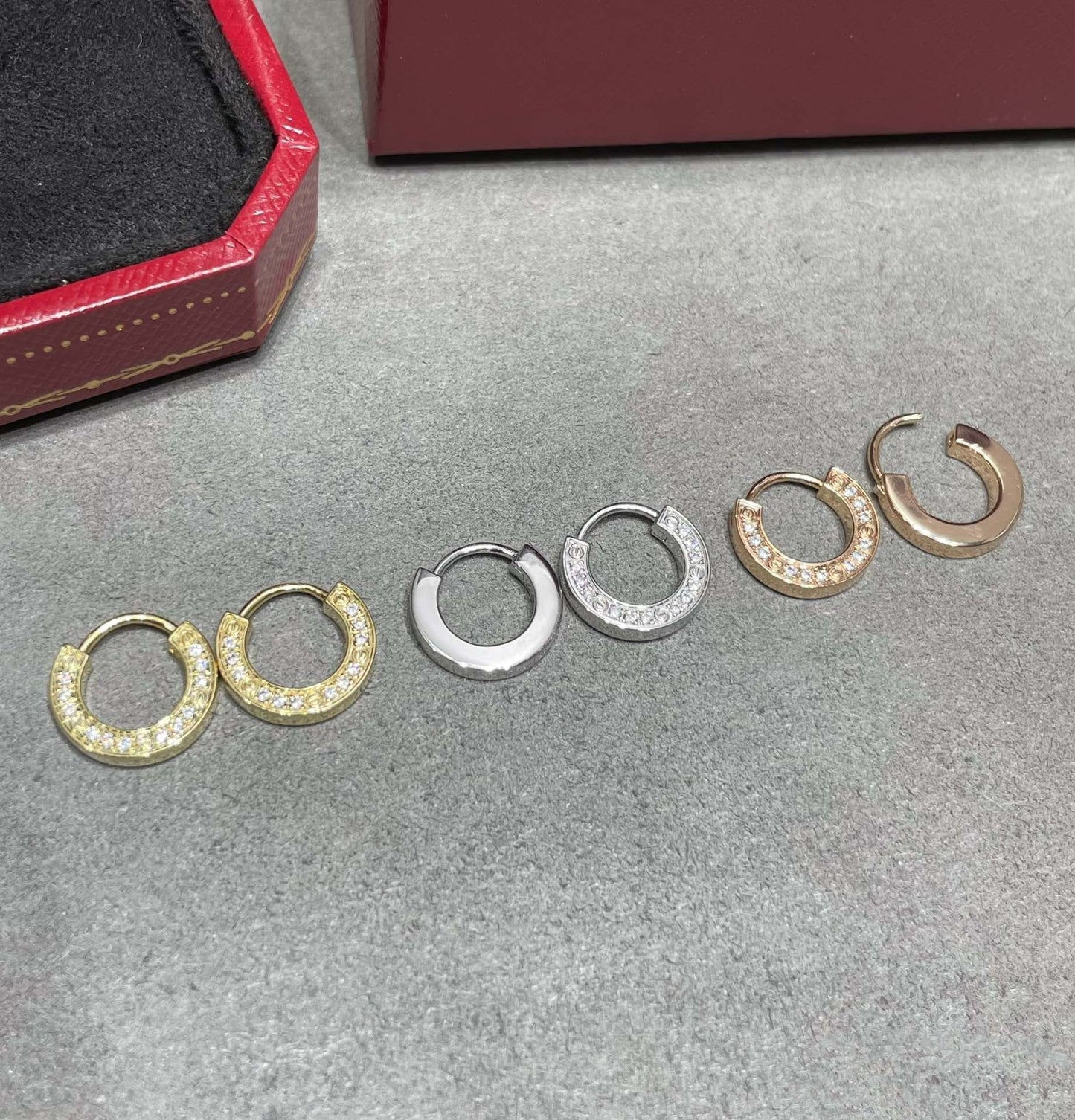 [Liorra]LOVE DIAMOND EARRINGS