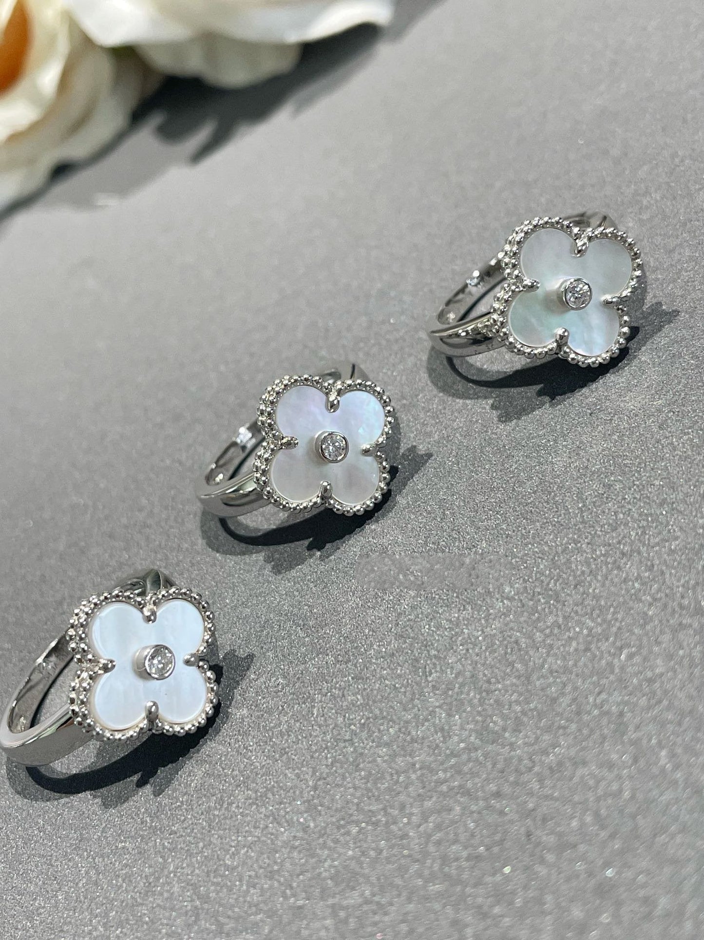 [Liorra]CLOVER SILVER MOP DIAMOND RING