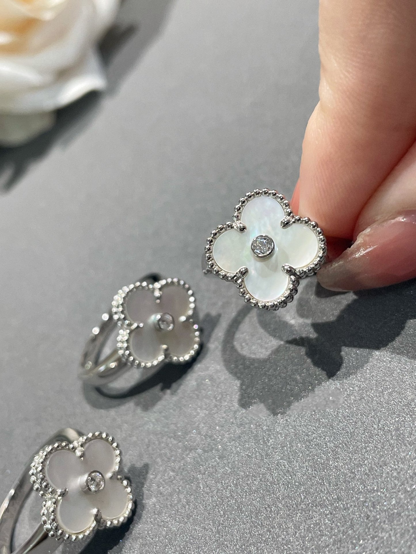 [Liorra]CLOVER SILVER MOP DIAMOND RING