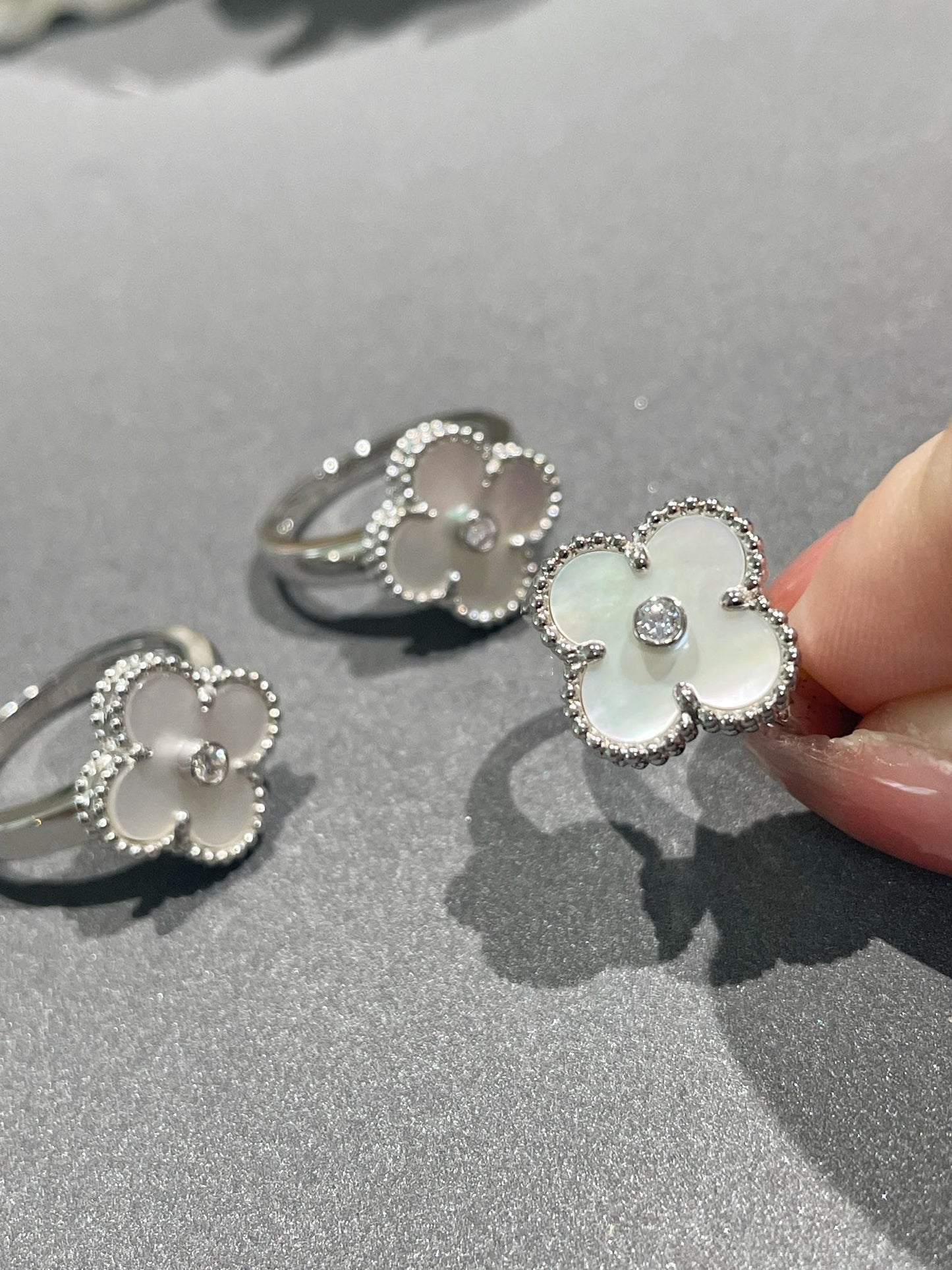 [Liorra]CLOVER SILVER MOP DIAMOND RING