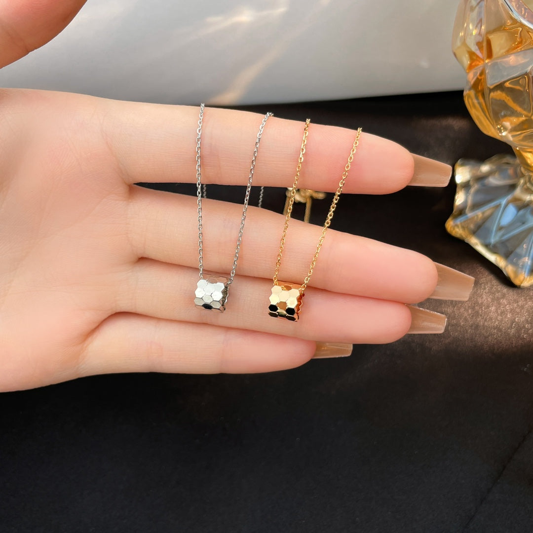 [Liorra]BEE MINI NECKLACE