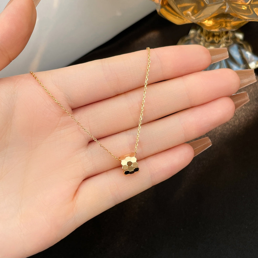 [Liorra]BEE MINI NECKLACE