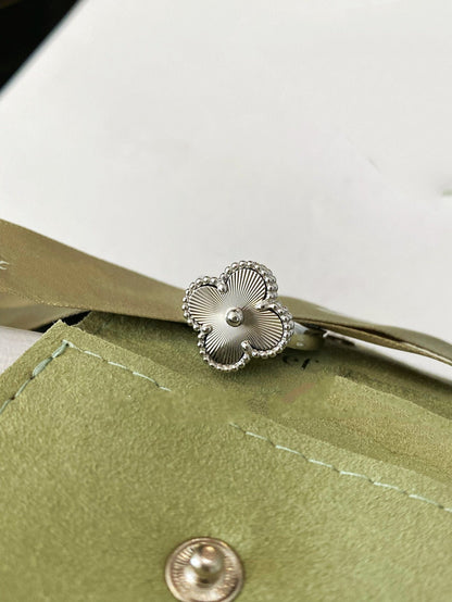 [Liorra]CLOVER SILVER RING