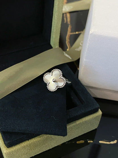 [Liorra]CLOVER SILVER RING