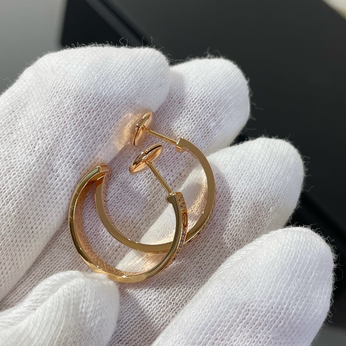 [Liorra]LOVE DIAMOND PINK GOLD HOOP EARRINGS