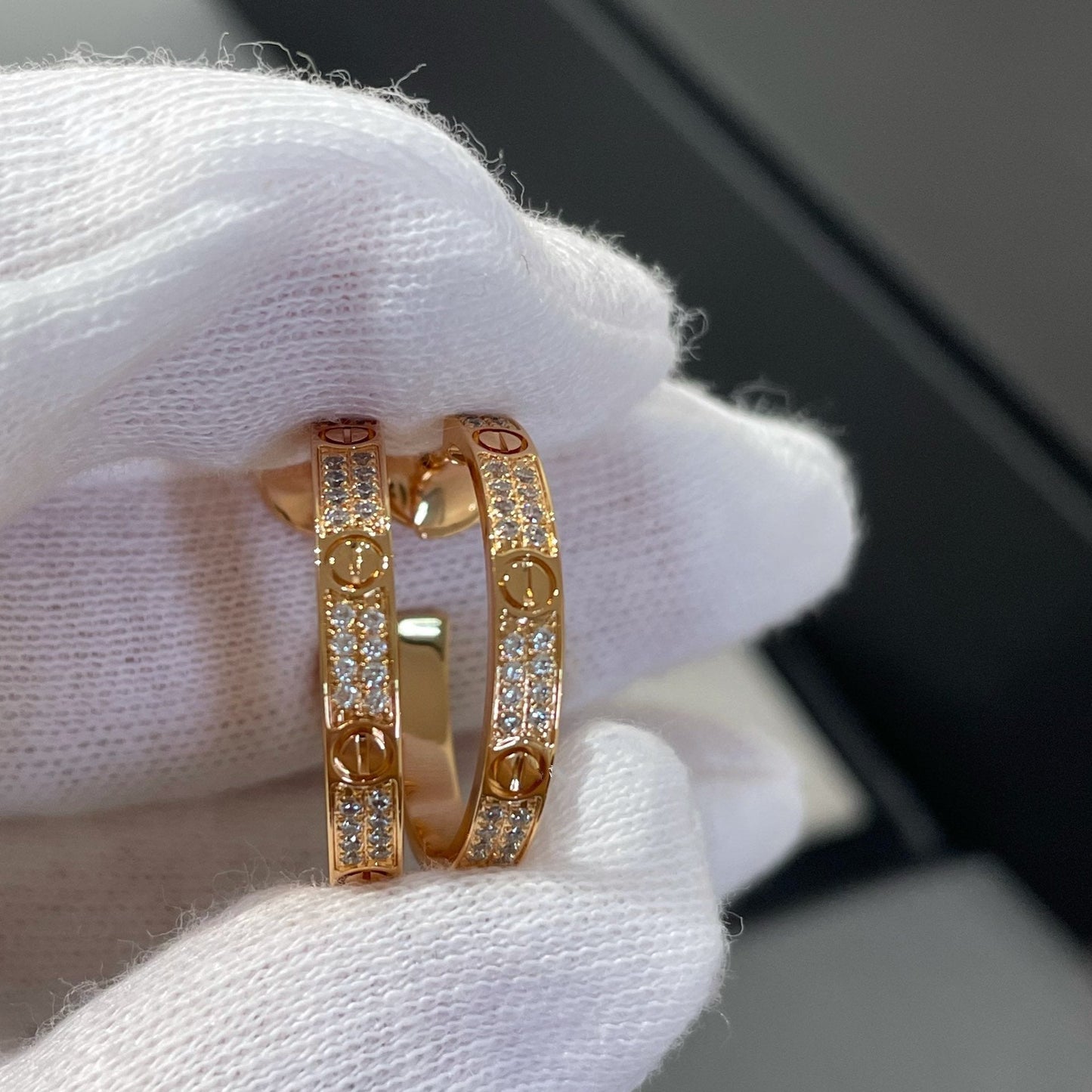 [Liorra]LOVE DIAMOND PINK GOLD HOOP EARRINGS