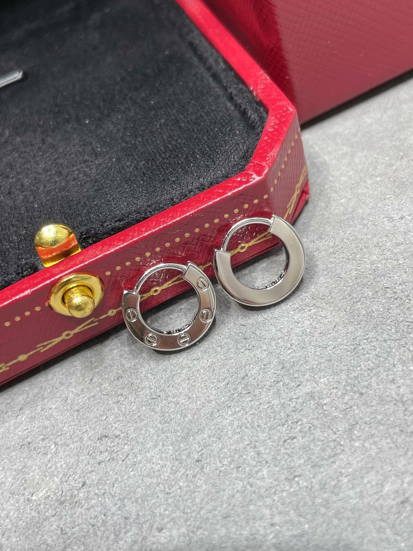 [Liorra]LOVE MINI EARRINGS