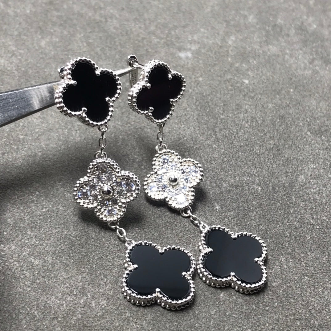 [Liorra]CLOVER 3 MOTIF DIAMOND ONYX SILVER EARRINGS