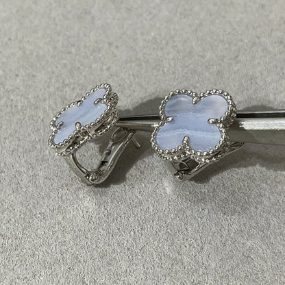 [Liorra]CLOVER CHALCEDONY SILVER STUD EARRINGS