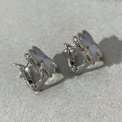 [Liorra]CLOVER CHALCEDONY SILVER STUD EARRINGS