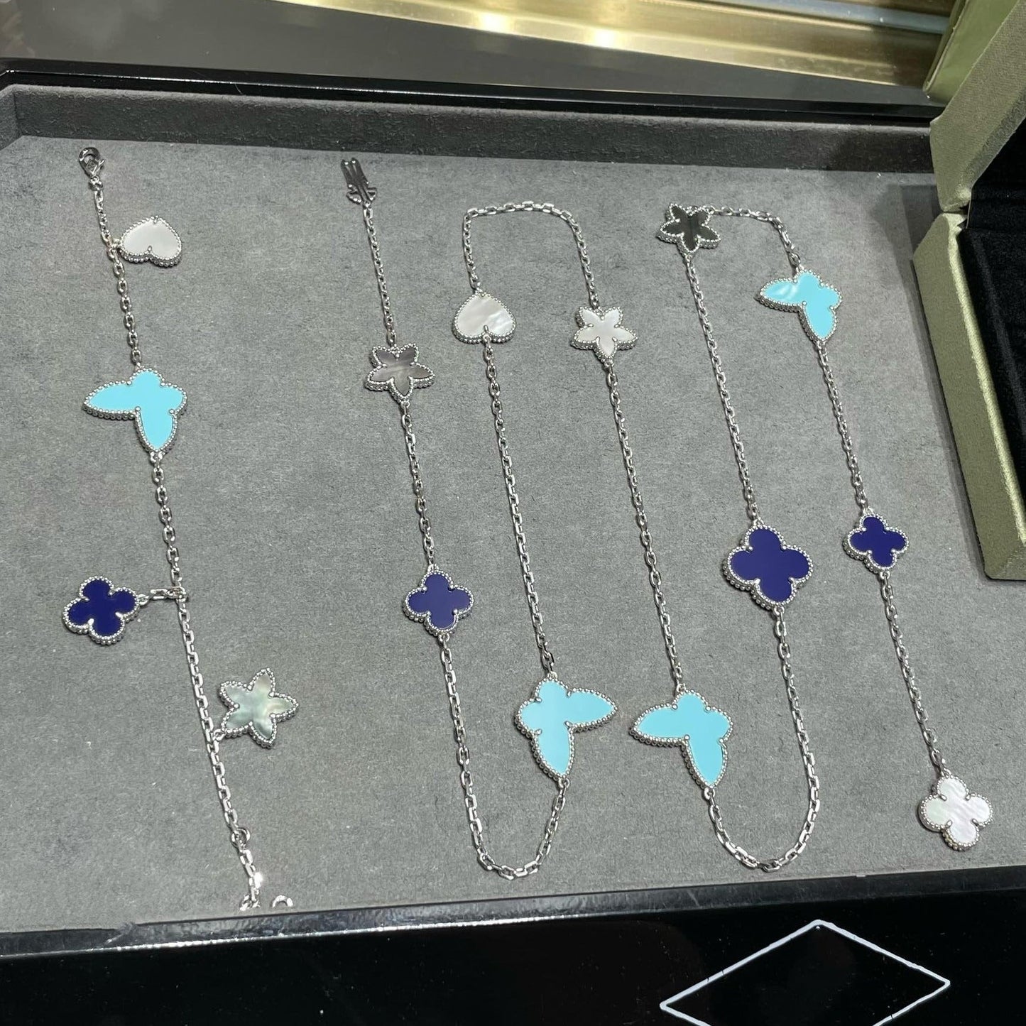 [Liorra]LUCKY CLOVER SILVER 11 MOTIF NECKLACE
