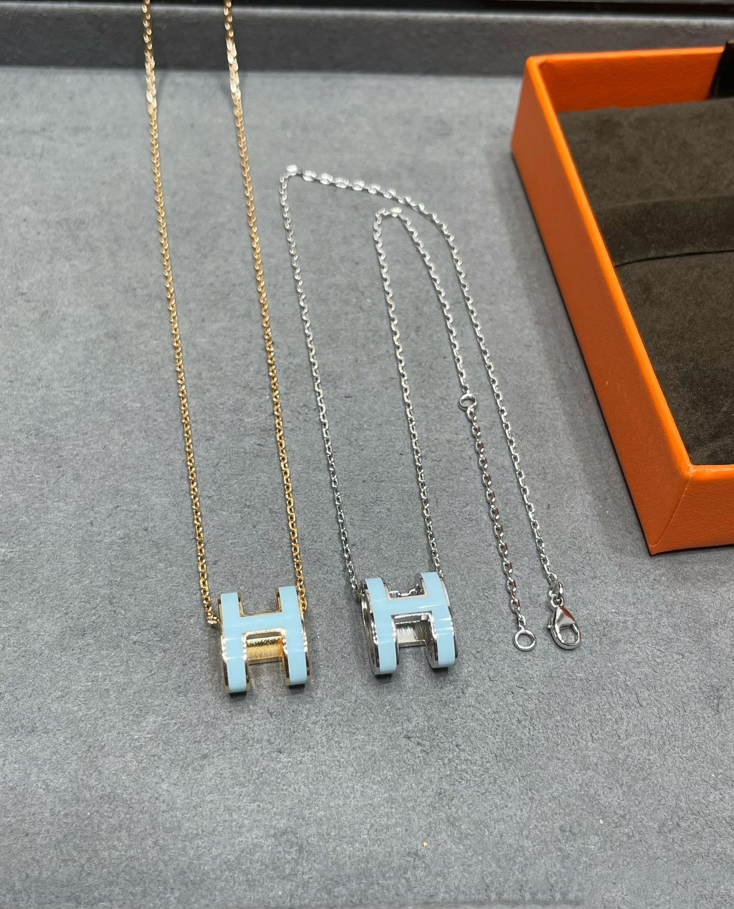 [Liorra]POP H SKY BLUE NECKLACE