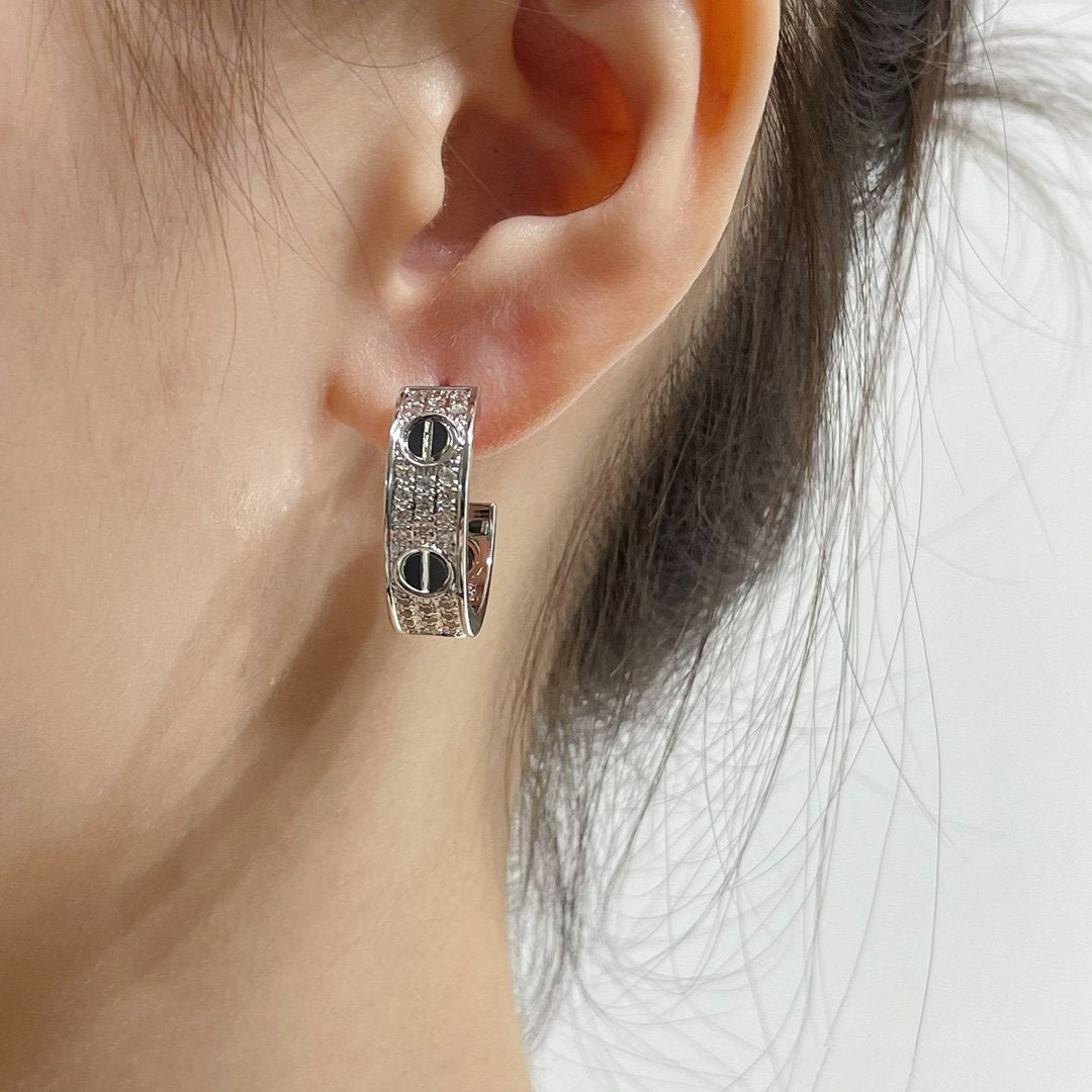 [Liorra]LOVE CERAMIC DIAMOND PAVED SILVER EARRINGS