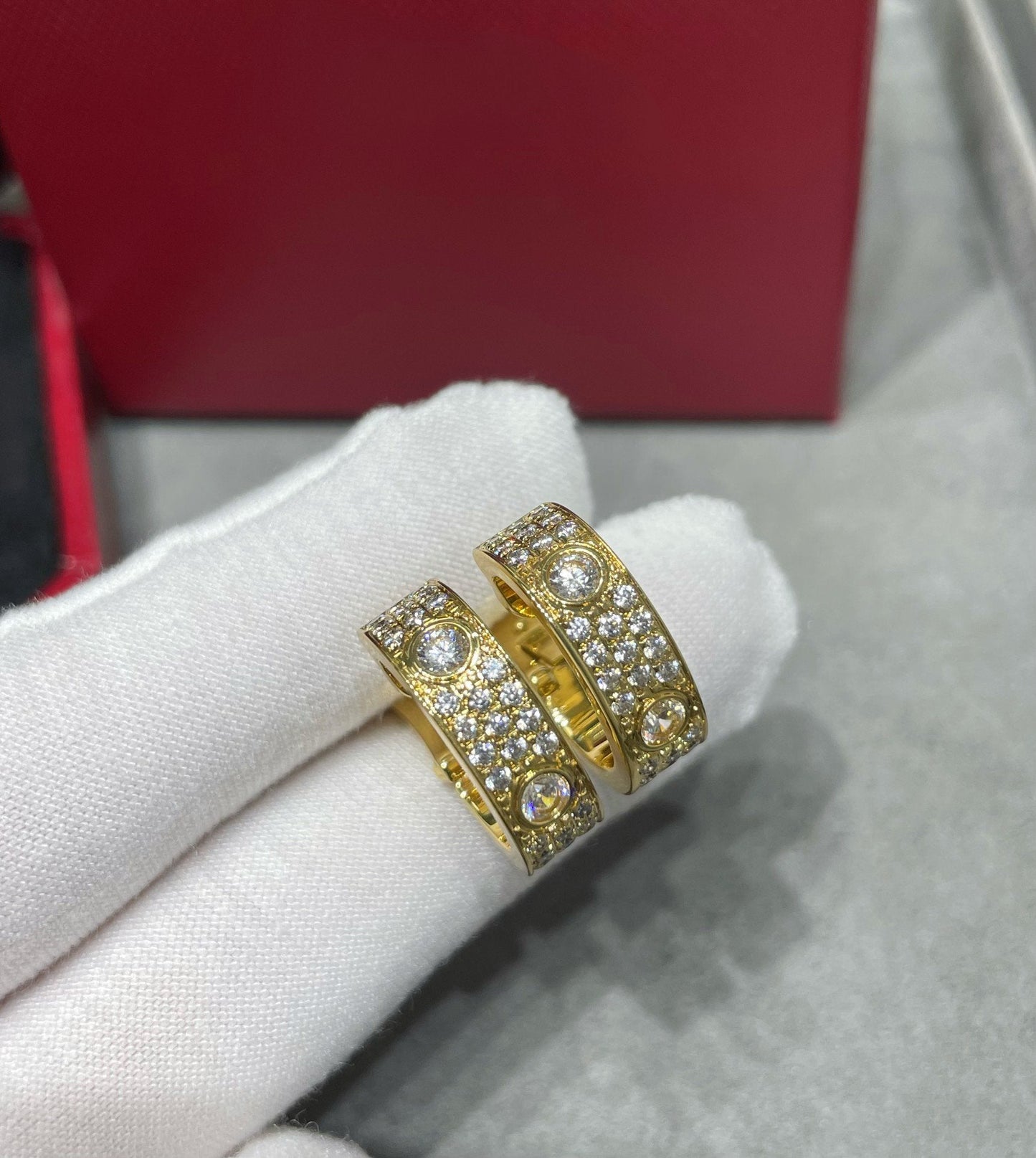 [Liorra]LOVE 5.5MM DIAMOND PAVED EARRINGS