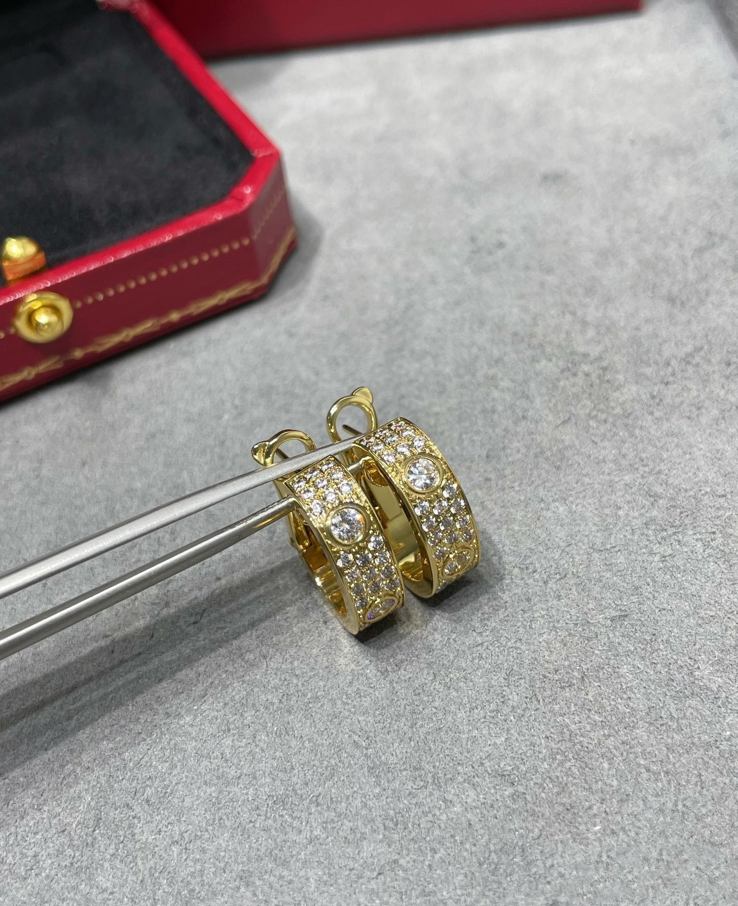 [Liorra]LOVE 5.5MM DIAMOND PAVED EARRINGS