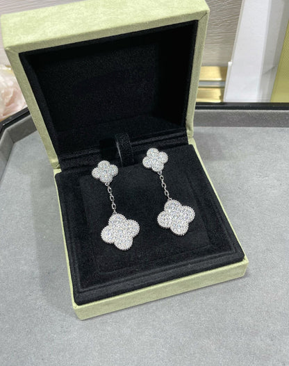 [Liorra]CLOVER 2 MOTIFS DIAMOND PAVED SILVER EARRINGS