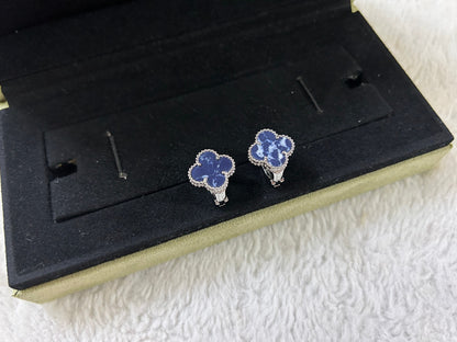 [Liorra]CLOVER PIETERSITE MEDIUM STUD EARRINGS