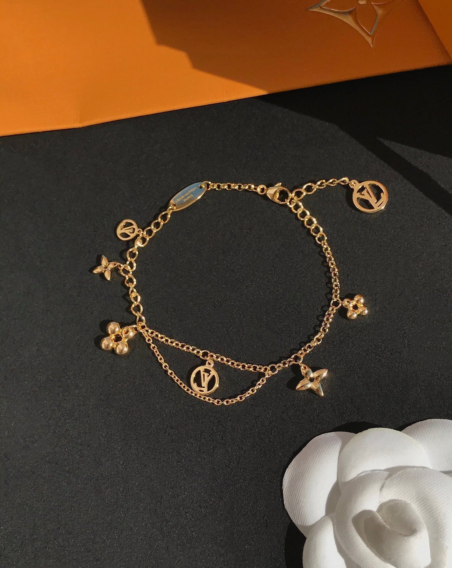 [Liorra]BLOOMING PINK GOLD MOP BRACELET