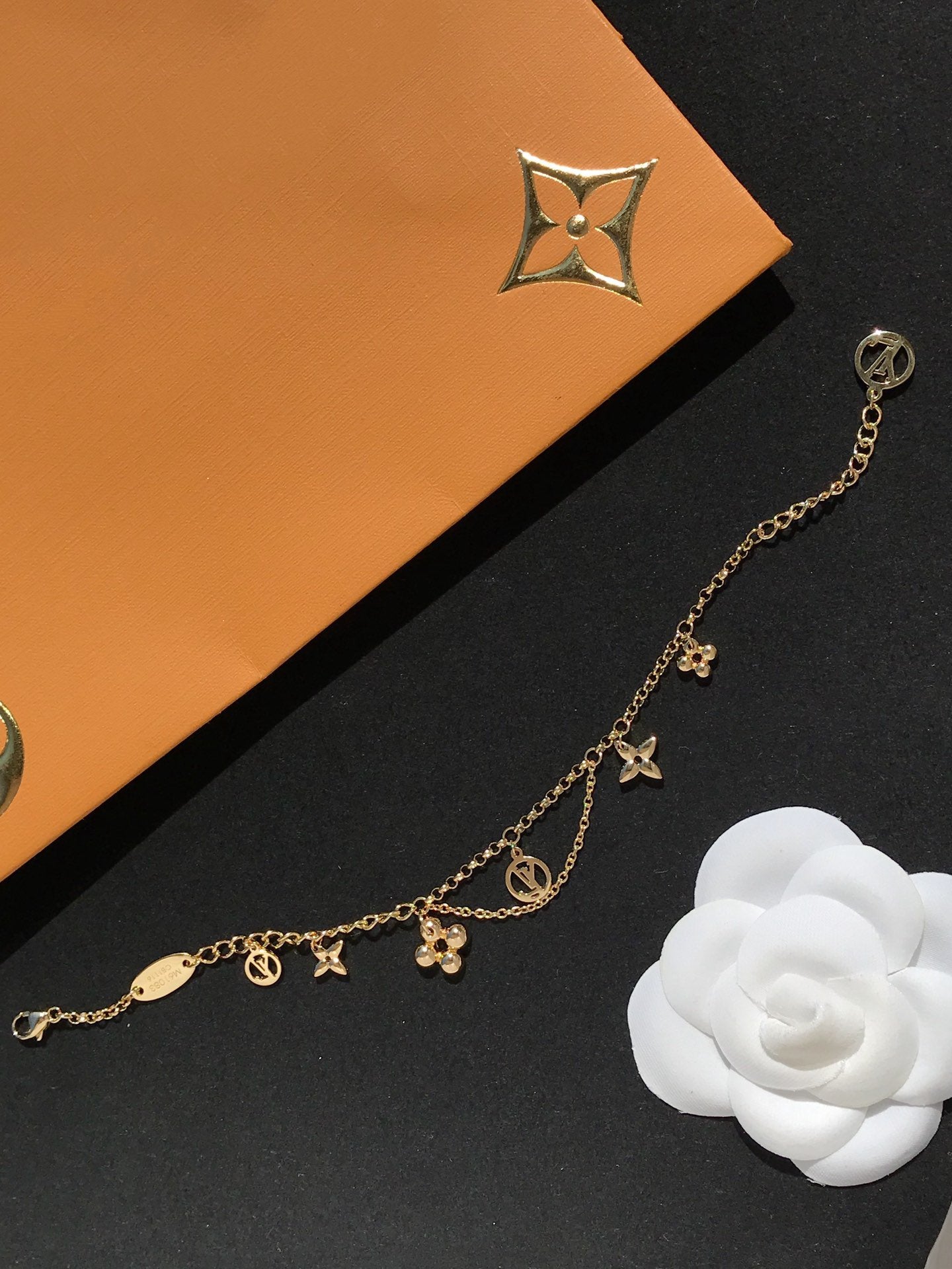 [Liorra]BLOOMING PINK GOLD MOP BRACELET