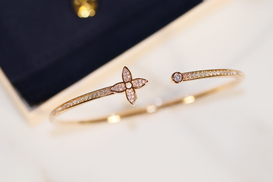 [Liorra]IDYLLE GOLD OPEN BRACELET DIAMOND PAVED