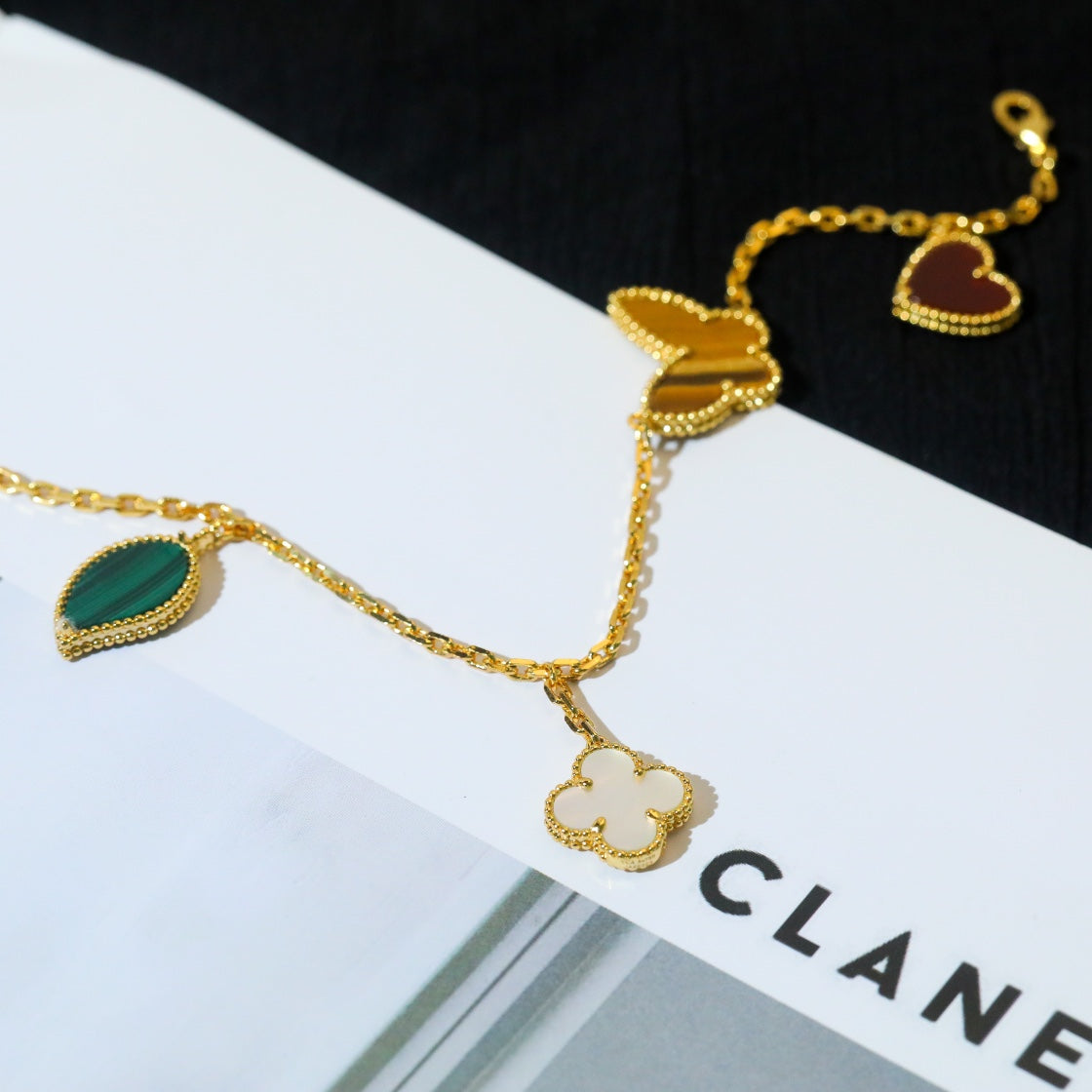 [Liorra]LUCKY SPRING 5 MOTIF GOLD BRACELET