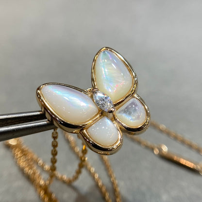 [Liorra]BUTTERFLY MOP DIAMOND NECKLACE