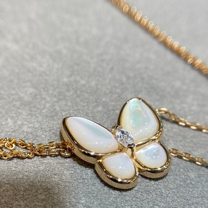 [Liorra]BUTTERFLY MOP DIAMOND NECKLACE