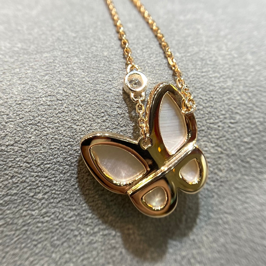 [Liorra]BUTTERFLY MOP DIAMOND NECKLACE