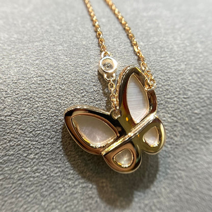 [Liorra]BUTTERFLY MOP DIAMOND NECKLACE