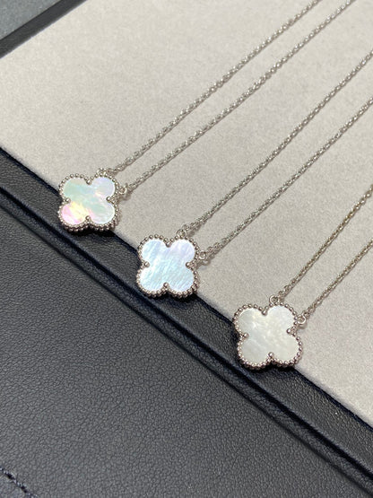 [Liorra]CLOVER MEDIUM SILVER WHITE MOP NECKLACE