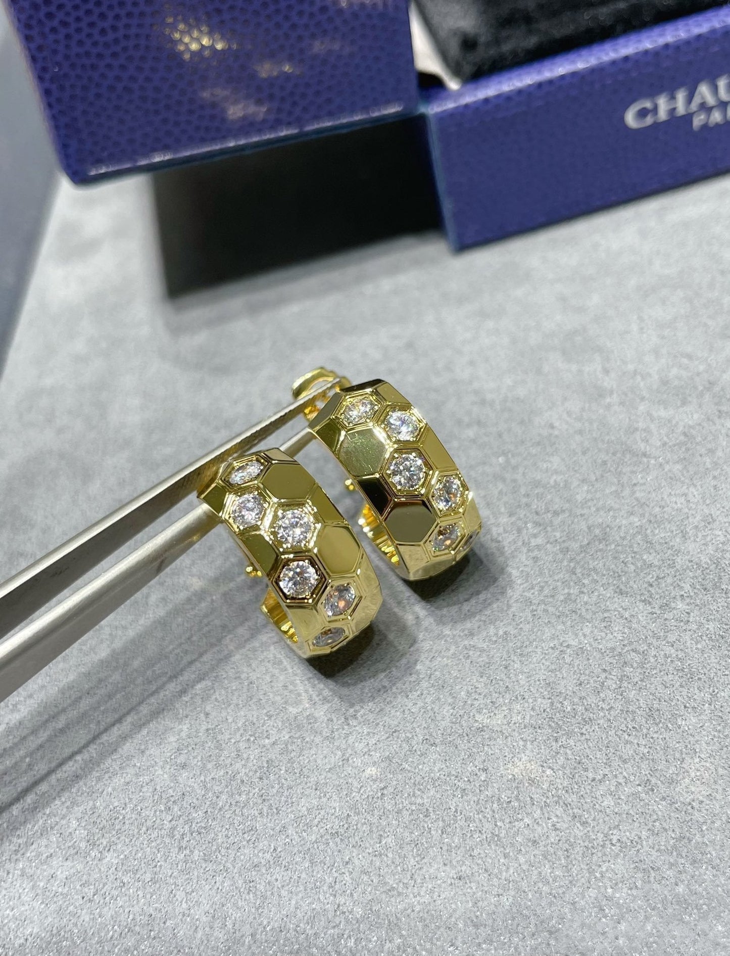 [Liorra]BEE LOVE DIAMOND HOOP EARRINGS