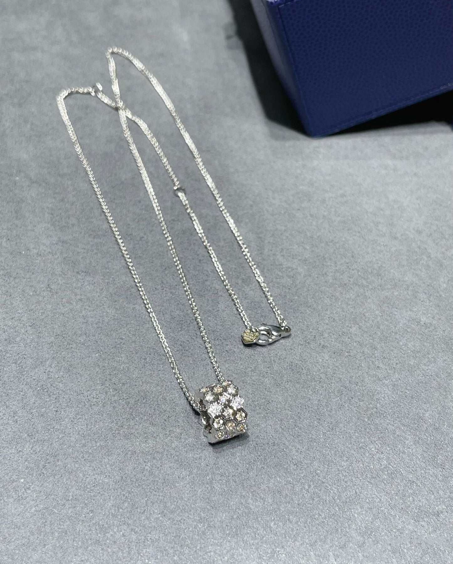 [Liorra]BEE LOVE DIAMOND PAVED 3 ROW NECKLACE