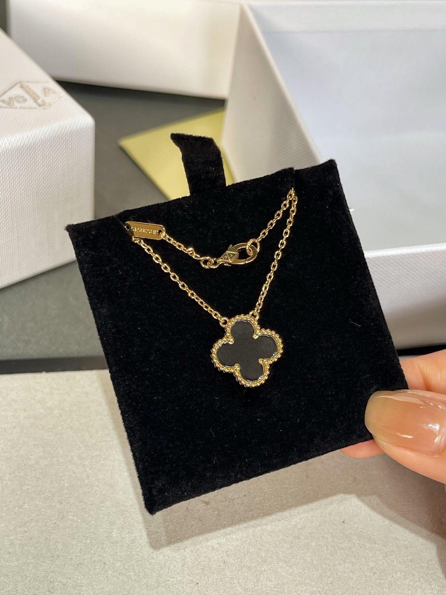 [Liorra]CLOVER ROCK CRYSTAL Liorra GOLD NECKLACE