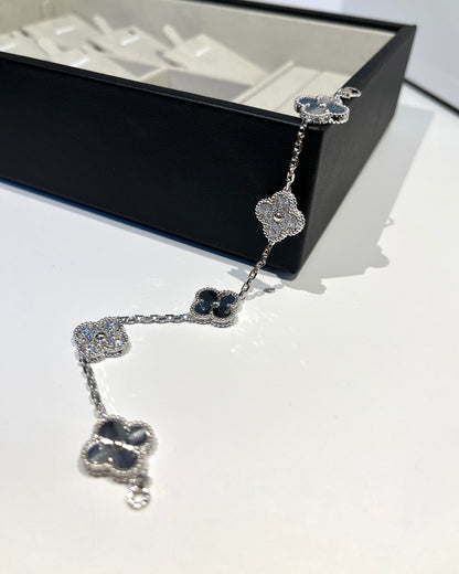[Liorra] CLOVER 5 MOTIF LASER BRACELET COLLECTION