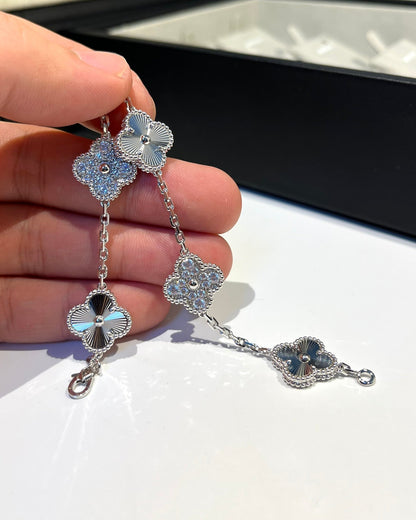 [Liorra] CLOVER 5 MOTIF LASER BRACELET COLLECTION