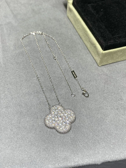 [Liorra]CLOVER 25MM LARGE PENDANT DIAMOND PAVED SILVER NECKLACE
