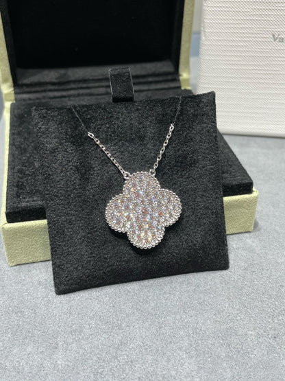 [Liorra]CLOVER 25MM LARGE PENDANT DIAMOND PAVED SILVER NECKLACE