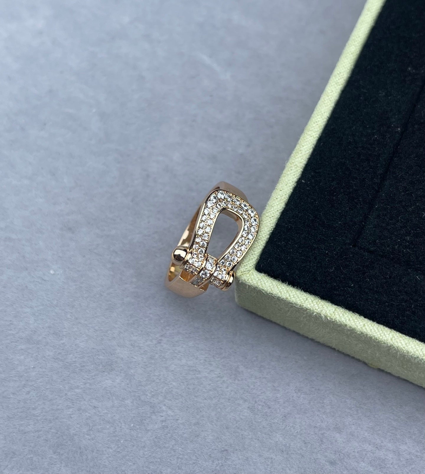 [Liorra]Wide Hoof-Shaped Diamond-Studded Ring