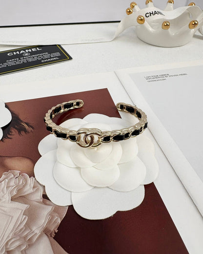 [Liorra]Double C Open Bangle
