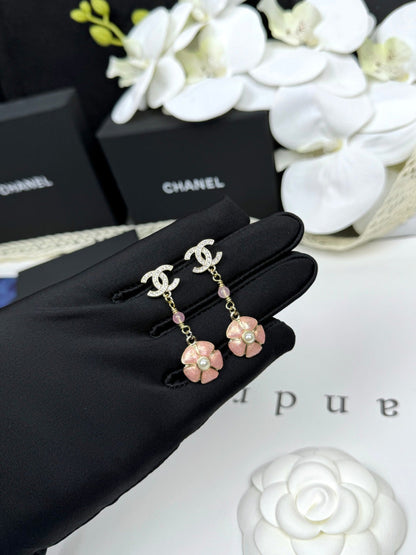 [Liorra]26C Pink Camellia Enamel Pendant with Double C Earrings