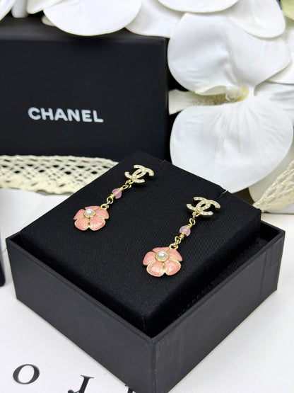 [Liorra]26C Pink Camellia Enamel Pendant with Double C Earrings