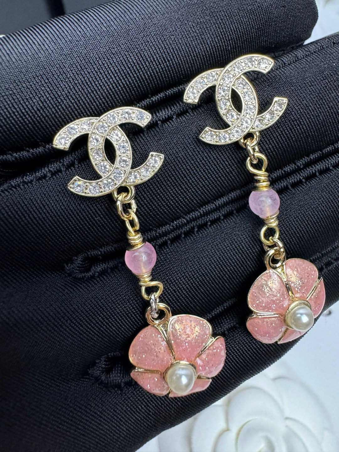 [Liorra]26C Pink Camellia Enamel Pendant with Double C Earrings