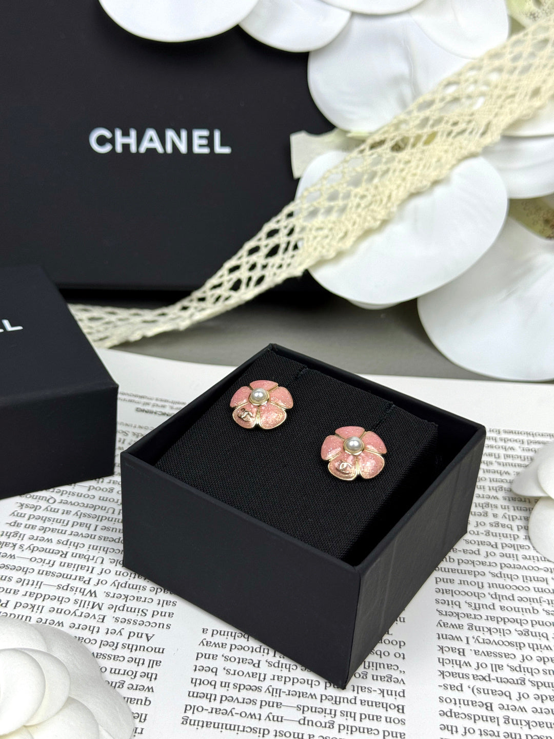 [Liorra]26C Pink Camellia Pearl Enamel Stud Earrings