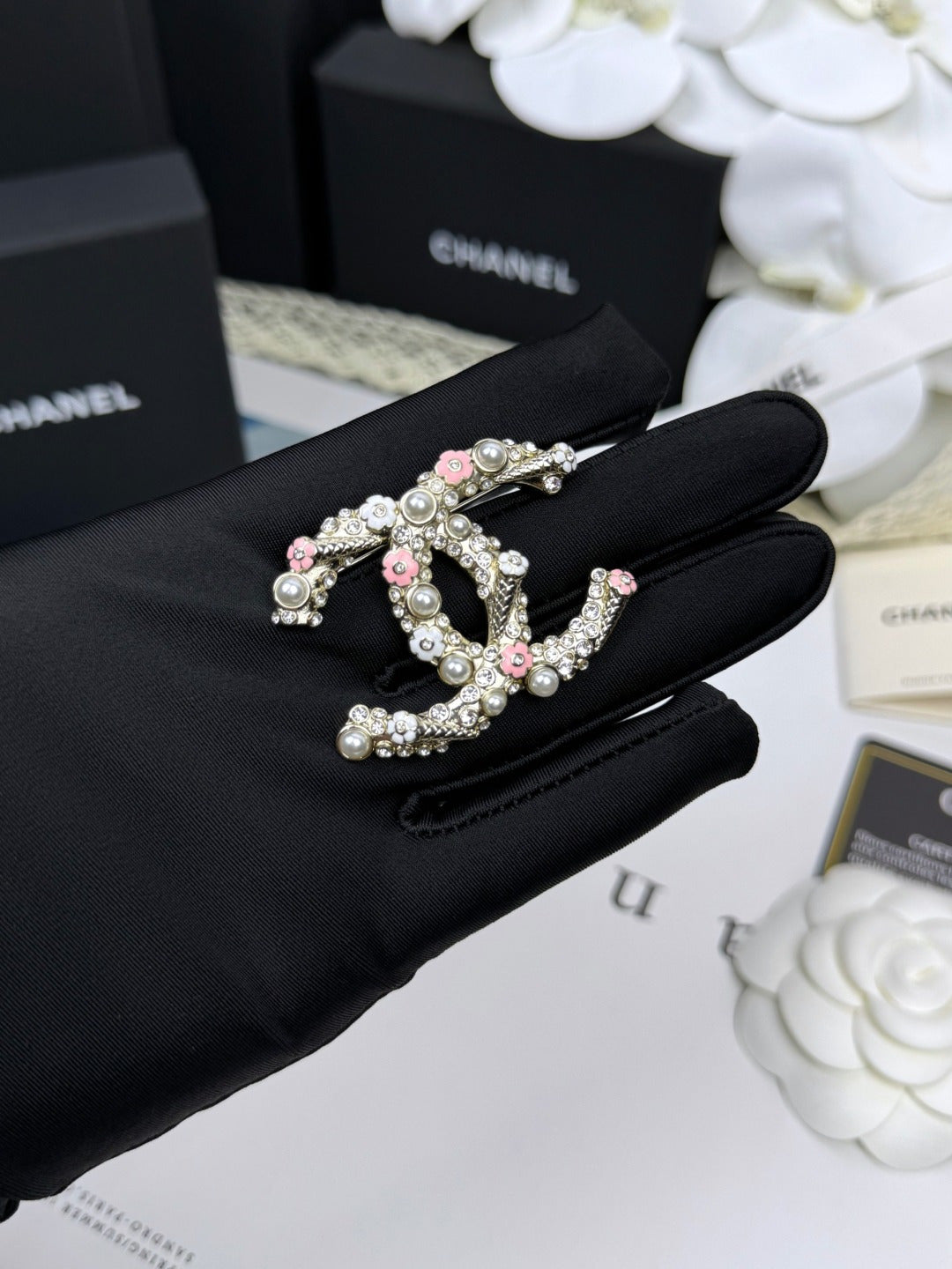 [Liorra]26C Pink-White Enamel Ice Cream Cone Double C Brooch