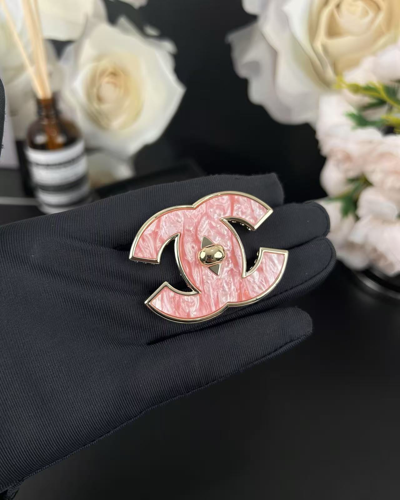 [Liorra]Pink Resin Classic Brooch 5cm