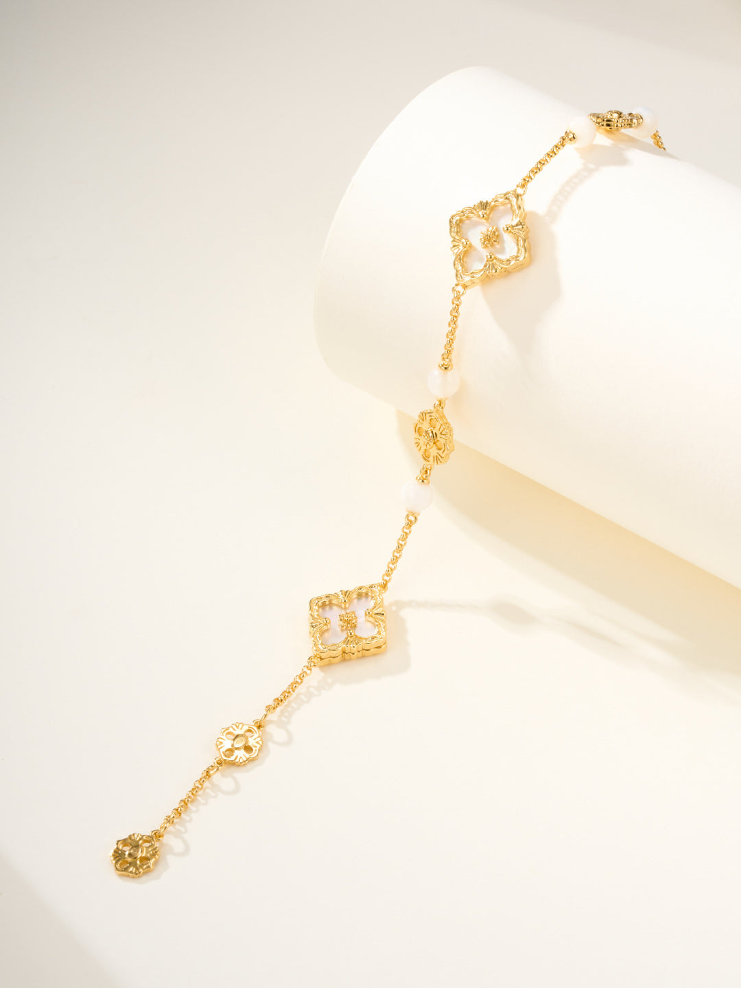 [Liorra]B.C.L ENAMELED Three-Flower Bracelet£¨Trumpet)
