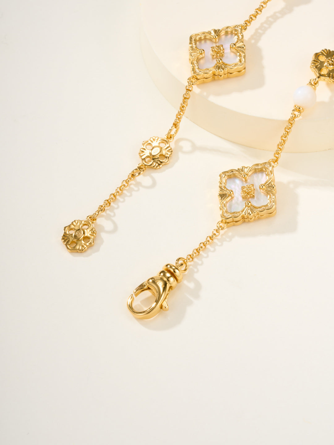[Liorra]B.C.L ENAMELED Three-Flower Bracelet£¨Trumpet)