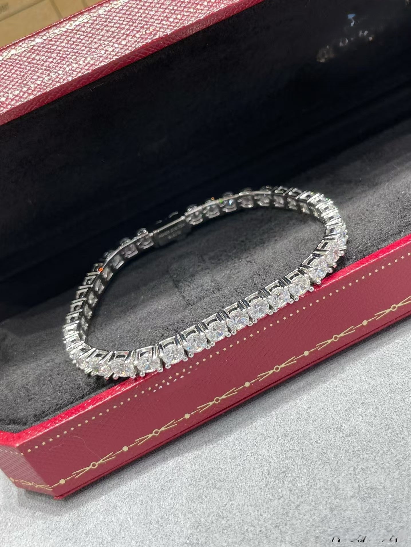 [Liorra jewelrys]TENNIS BRACELET WITH FULL DIAMOND SETTING