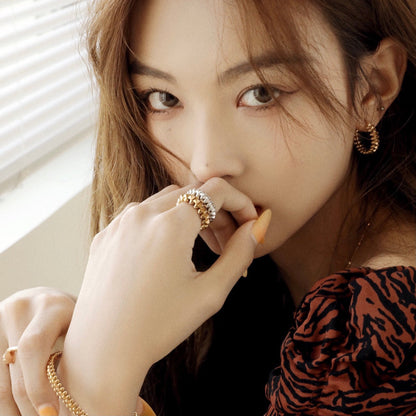 [Liorra]CLASH SMALL HOOP EARRINGS